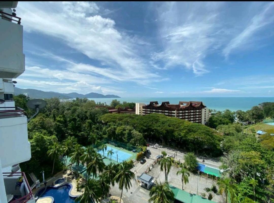 Batu Ferringhi Luxury Seaview Suite - 3Br Extérieur photo