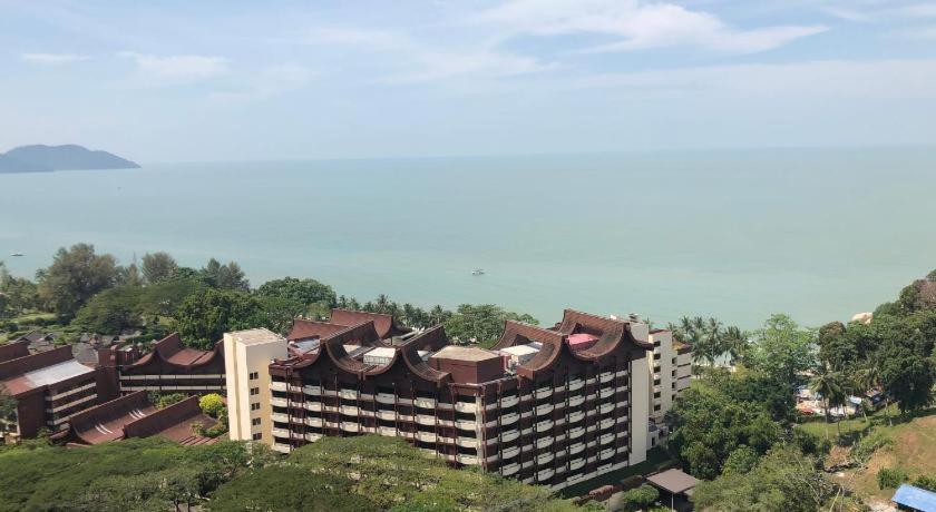 Batu Ferringhi Luxury Seaview Suite - 3Br Extérieur photo