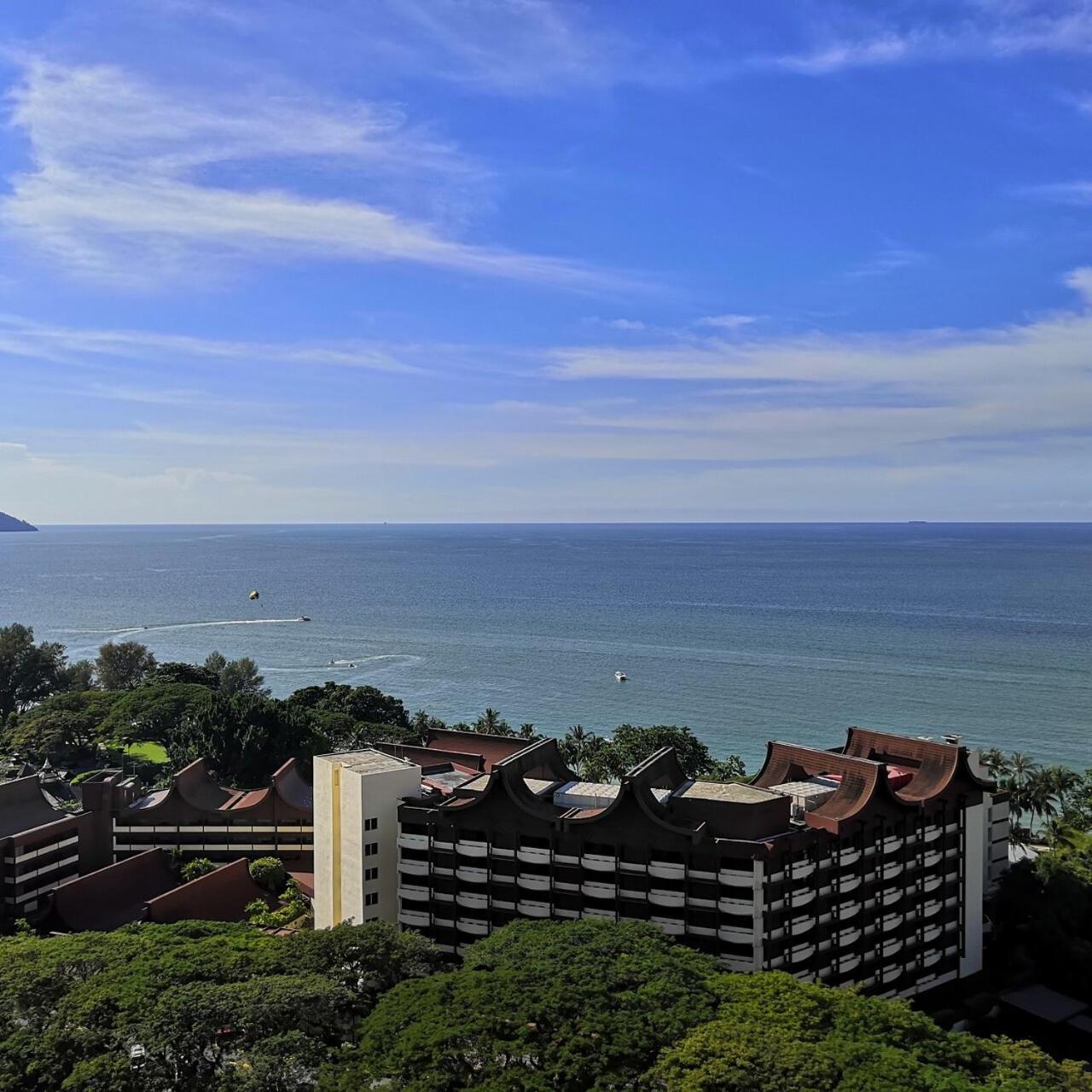 Batu Ferringhi Luxury Seaview Suite - 3Br Extérieur photo